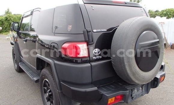 Nunua Ilio tumika Toyota FJ Cruiser Nyeusi Gari ndani ya Beitbridge nchini Matabeleland Kusini Nunua Ilio tumika Toyota FJ Cruiser Nyeusi Gari ndani ya Beitbridge nchini Matabeleland Kusini