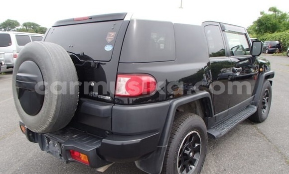 Nunua Ilio tumika Toyota FJ Cruiser Nyeusi Gari ndani ya Beitbridge nchini Matabeleland Kusini Nunua Ilio tumika Toyota FJ Cruiser Nyeusi Gari ndani ya Beitbridge nchini Matabeleland Kusini