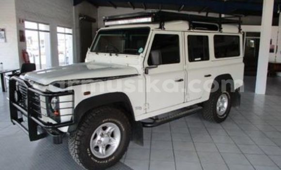Buy Used Land Rover Defender White Car in Harare in Harare Buy Used Land Rover Defender White Car in Harare in Harare