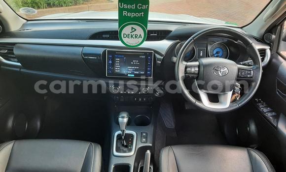 Buy Used Toyota Hilux White Car in Harare in Harare Buy Used Toyota Hilux White Car in Harare in Harare