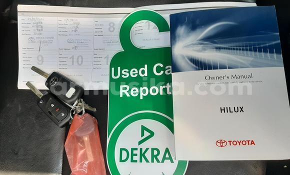 Buy Used Toyota Hilux White Car in Harare in Harare Buy Used Toyota Hilux White Car in Harare in Harare