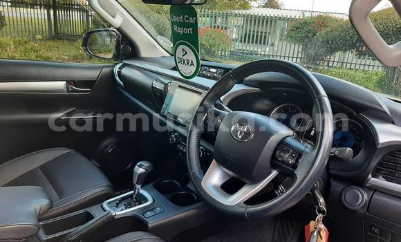 Buy Used Toyota Hilux White Car in Harare in Harare Buy Used Toyota Hilux White Car in Harare in Harare