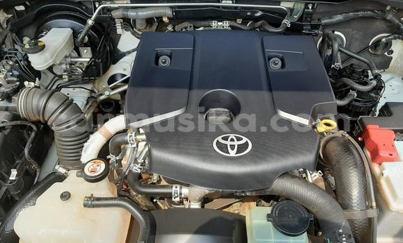 Buy Used Toyota Hilux White Car in Harare in Harare Buy Used Toyota Hilux White Car in Harare in Harare