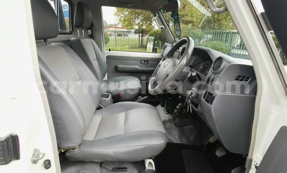 Buy Used Toyota Land Cruiser White Car in Harare in Harare Buy Used Toyota Land Cruiser White Car in Harare in Harare