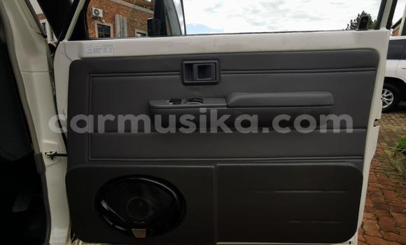 Buy Used Toyota Land Cruiser White Car in Harare in Harare Buy Used Toyota Land Cruiser White Car in Harare in Harare