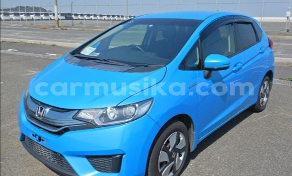 Nunua Ilio tumika Honda Fit Bluu Gari ndani ya Beitbridge nchini Matabeleland Kusini