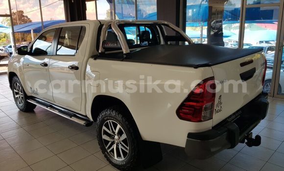 Nunua Ilio tumika Toyota Hilux Nyeupe Gari ndani ya Beitbridge nchini Matabeleland Kusini Nunua Ilio tumika Toyota Hilux Nyeupe Gari ndani ya Beitbridge nchini Matabeleland Kusini