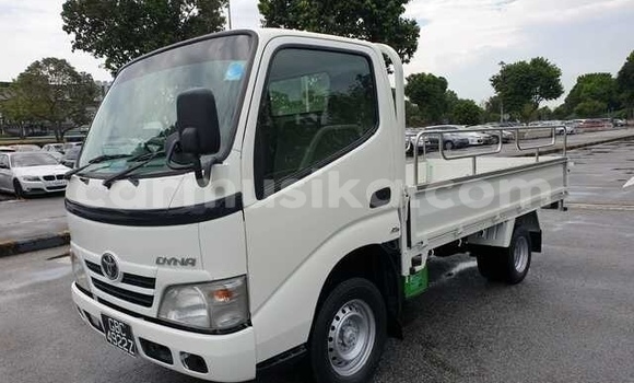 Nunua Ilio tumika Toyota Dyna Nyeupe Gari ndani ya Beitbridge nchini Matabeleland Kusini