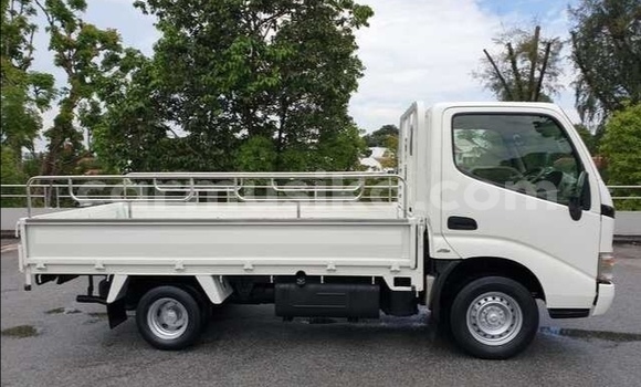 Tenga Tsaru Toyota Dyna Chena Mota in Beitbridge in Matabeleland South Tenga Tsaru Toyota Dyna Chena Mota in Beitbridge in Matabeleland South