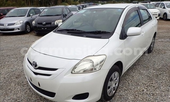 Tenga Tsaru Toyota Belta Chena Mota in Beitbridge in Matabeleland South