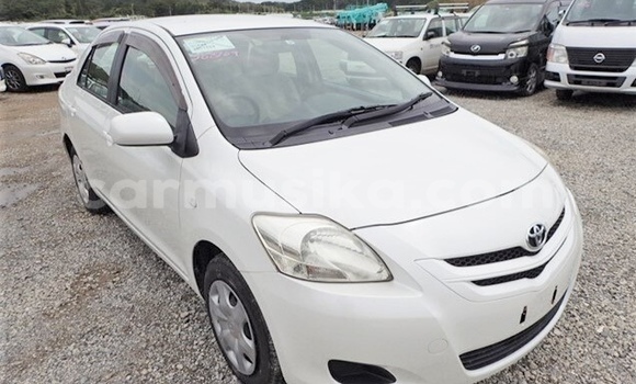 Acheter Occasion Voiture Toyota Belta Blanc à Beitbridge, Matabeleland South Acheter Occasion Voiture Toyota Belta Blanc à Beitbridge, Matabeleland South