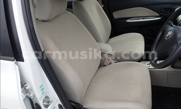 Acheter Occasion Voiture Toyota Belta Blanc à Beitbridge, Matabeleland South Acheter Occasion Voiture Toyota Belta Blanc à Beitbridge, Matabeleland South