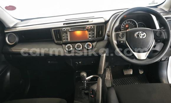 Nunua Ilio tumika Toyota RAV4 Fedha Gari ndani ya Beitbridge nchini Matabeleland Kusini Nunua Ilio tumika Toyota RAV4 Fedha Gari ndani ya Beitbridge nchini Matabeleland Kusini