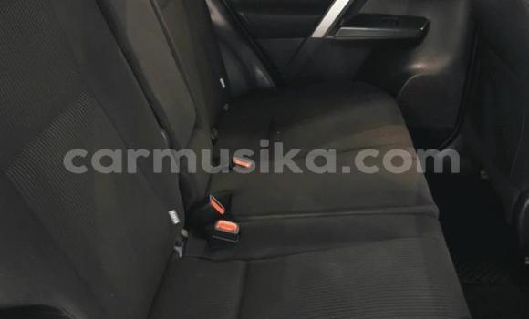 Nunua Ilio tumika Toyota RAV4 Fedha Gari ndani ya Beitbridge nchini Matabeleland Kusini Nunua Ilio tumika Toyota RAV4 Fedha Gari ndani ya Beitbridge nchini Matabeleland Kusini