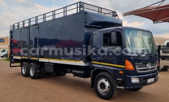 Buy Used Hino Ranger Black Truck in Beitbridge in Matabeleland South