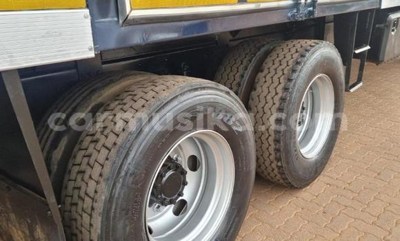 Acheter Occasion Utilitaire Hino Ranger Noir à Beitbridge, Matabeleland South Acheter Occasion Utilitaire Hino Ranger Noir à Beitbridge, Matabeleland South