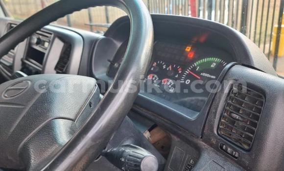 Acheter Occasion Utilitaire Hino Ranger Noir à Beitbridge, Matabeleland South Acheter Occasion Utilitaire Hino Ranger Noir à Beitbridge, Matabeleland South