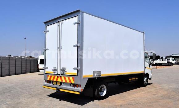 Buy Used Hino 300 Series Silver Truck in Beitbridge in Matabeleland South Buy Used Hino 300 Series Silver Truck in Beitbridge in Matabeleland South