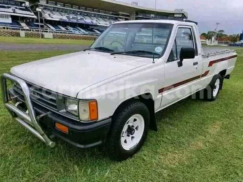 Big with watermark toyota hilux matabeleland south beitbridge 29540