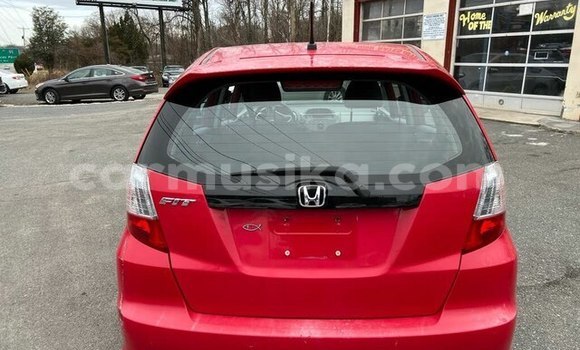 Acheter Occasion Voiture Honda Fit Rouge à Beitbridge, Matabeleland South Acheter Occasion Voiture Honda Fit Rouge à Beitbridge, Matabeleland South