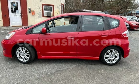Acheter Occasion Voiture Honda Fit Rouge à Beitbridge, Matabeleland South Acheter Occasion Voiture Honda Fit Rouge à Beitbridge, Matabeleland South