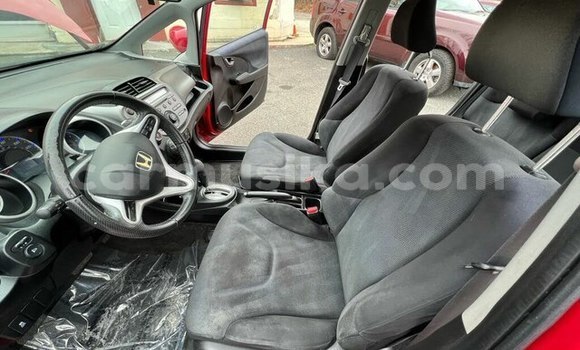 Acheter Occasion Voiture Honda Fit Rouge à Beitbridge, Matabeleland South Acheter Occasion Voiture Honda Fit Rouge à Beitbridge, Matabeleland South