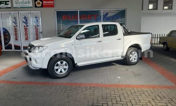 Acheter Occasion Voiture Toyota Hilux Blanc à Beitbridge, Matabeleland South Acheter Occasion Voiture Toyota Hilux Blanc à Beitbridge, Matabeleland South