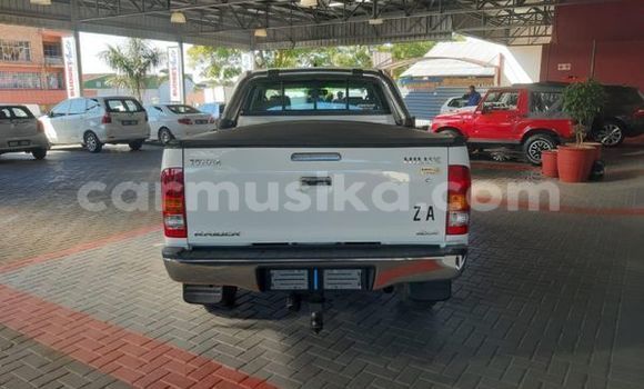 Acheter Occasion Voiture Toyota Hilux Blanc à Beitbridge, Matabeleland South Acheter Occasion Voiture Toyota Hilux Blanc à Beitbridge, Matabeleland South