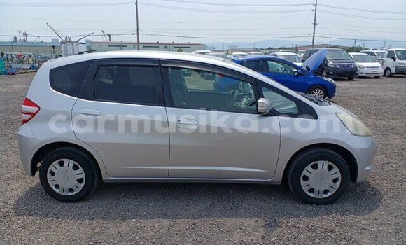 Acheter Occasion Voiture Honda Fit Gris à Beitbridge, Matabeleland South Acheter Occasion Voiture Honda Fit Gris à Beitbridge, Matabeleland South
