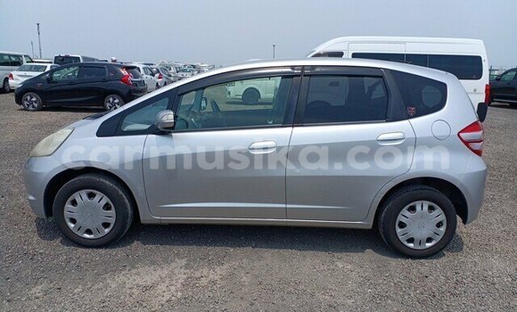 Acheter Occasion Voiture Honda Fit Gris à Beitbridge, Matabeleland South Acheter Occasion Voiture Honda Fit Gris à Beitbridge, Matabeleland South
