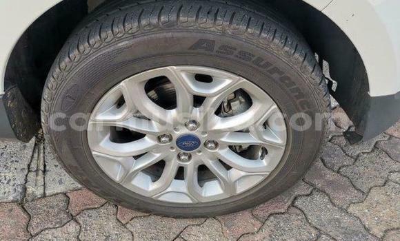 Acheter Occasion Voiture Ford EcoSport Blanc à Beitbridge, Matabeleland South Acheter Occasion Voiture Ford EcoSport Blanc à Beitbridge, Matabeleland South