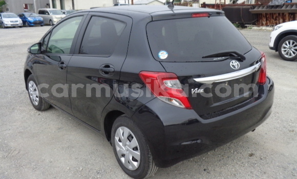 Nunua Ilio tumika Toyota Vitz Nyeusi Gari ndani ya Beitbridge nchini Matabeleland Kusini Nunua Ilio tumika Toyota Vitz Nyeusi Gari ndani ya Beitbridge nchini Matabeleland Kusini