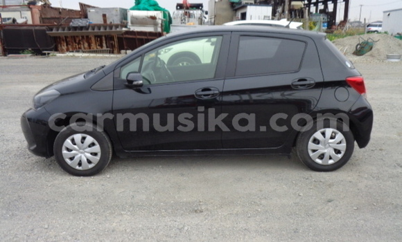 Nunua Ilio tumika Toyota Vitz Nyeusi Gari ndani ya Beitbridge nchini Matabeleland Kusini Nunua Ilio tumika Toyota Vitz Nyeusi Gari ndani ya Beitbridge nchini Matabeleland Kusini