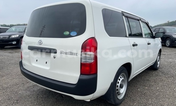 Buy Used Toyota Probox White Car in Beitbridge in Matabeleland South Buy Used Toyota Probox White Car in Beitbridge in Matabeleland South