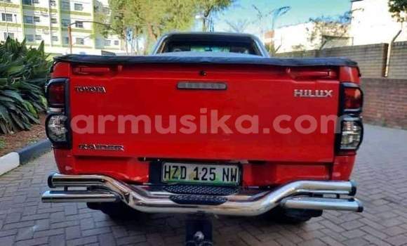 Acheter Occasion Voiture Toyota Hilux Rouge à Beitbridge, Matabeleland South Acheter Occasion Voiture Toyota Hilux Rouge à Beitbridge, Matabeleland South