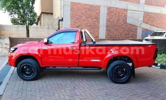 Acheter Occasion Voiture Toyota Hilux Rouge à Beitbridge, Matabeleland South Acheter Occasion Voiture Toyota Hilux Rouge à Beitbridge, Matabeleland South