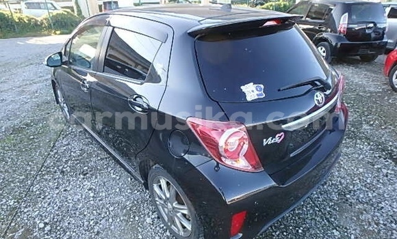 Acheter Occasion Voiture Toyota Vitz Noir à Beitbridge, Matabeleland South Acheter Occasion Voiture Toyota Vitz Noir à Beitbridge, Matabeleland South