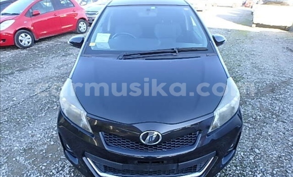 Acheter Occasion Voiture Toyota Vitz Noir à Beitbridge, Matabeleland South Acheter Occasion Voiture Toyota Vitz Noir à Beitbridge, Matabeleland South