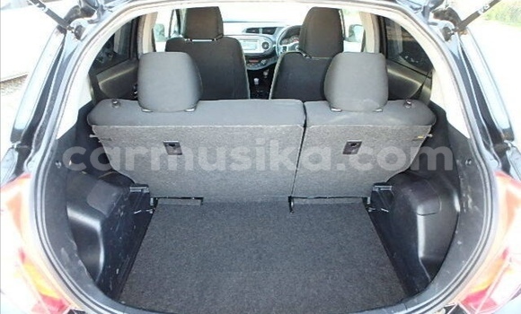 Acheter Occasion Voiture Toyota Vitz Noir à Beitbridge, Matabeleland South Acheter Occasion Voiture Toyota Vitz Noir à Beitbridge, Matabeleland South