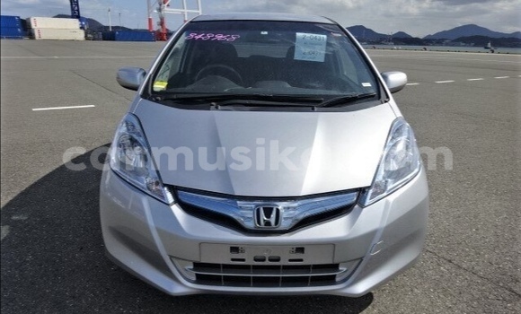 Nunua Ilio tumika Honda Fit Fedha Gari ndani ya Beitbridge nchini Matabeleland Kusini Nunua Ilio tumika Honda Fit Fedha Gari ndani ya Beitbridge nchini Matabeleland Kusini