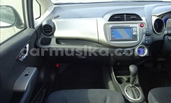 Nunua Ilio tumika Honda Fit Fedha Gari ndani ya Beitbridge nchini Matabeleland Kusini Nunua Ilio tumika Honda Fit Fedha Gari ndani ya Beitbridge nchini Matabeleland Kusini