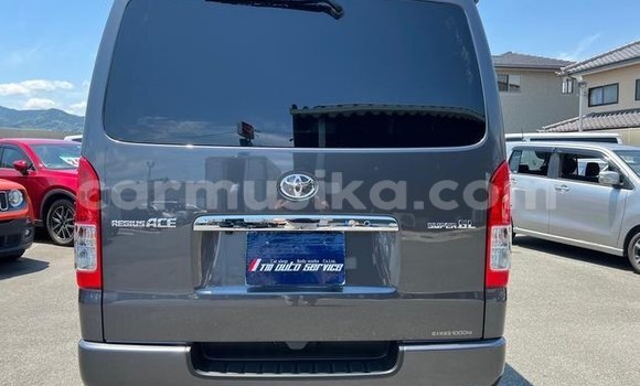 Buy Used Toyota RegiusAce Beige Car in Beitbridge in Matabeleland South Buy Used Toyota RegiusAce Beige Car in Beitbridge in Matabeleland South