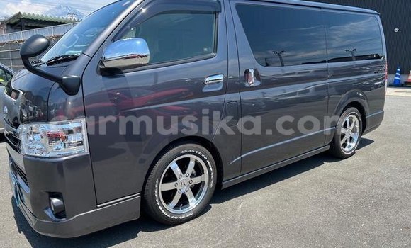 Buy Used Toyota RegiusAce Beige Car in Beitbridge in Matabeleland South Buy Used Toyota RegiusAce Beige Car in Beitbridge in Matabeleland South