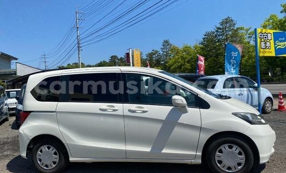 Acheter Occasion Voiture Honda Freed Blanc à Beitbridge, Matabeleland South Acheter Occasion Voiture Honda Freed Blanc à Beitbridge, Matabeleland South