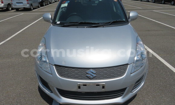 Buy Used Suzuki Swift Silver Car in Beitbridge in Matabeleland South