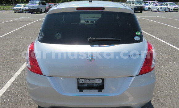 Buy Used Suzuki Swift Silver Car in Beitbridge in Matabeleland South Buy Used Suzuki Swift Silver Car in Beitbridge in Matabeleland South
