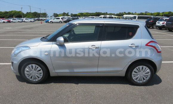 Buy Used Suzuki Swift Silver Car in Beitbridge in Matabeleland South Buy Used Suzuki Swift Silver Car in Beitbridge in Matabeleland South