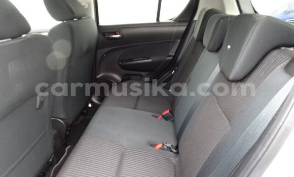 Buy Used Suzuki Swift Silver Car in Beitbridge in Matabeleland South Buy Used Suzuki Swift Silver Car in Beitbridge in Matabeleland South