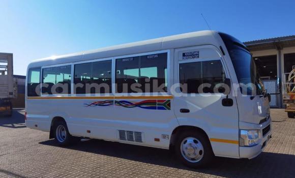 Acheter Occasion Voiture Toyota Coaster Blanc à Beitbridge, Matabeleland South Acheter Occasion Voiture Toyota Coaster Blanc à Beitbridge, Matabeleland South