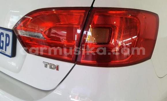 Acheter Occasion Voiture Volkswagen Jetta Blanc à Beitbridge, Matabeleland South Acheter Occasion Voiture Volkswagen Jetta Blanc à Beitbridge, Matabeleland South